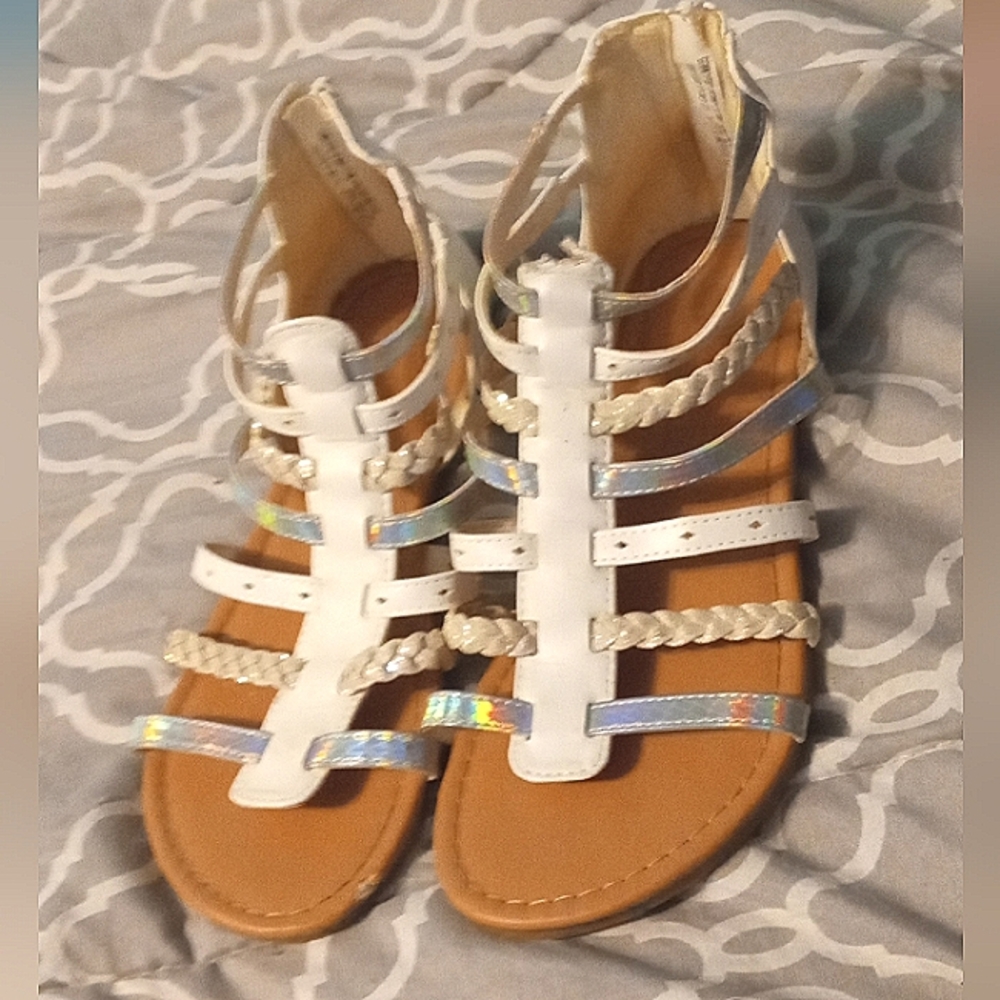 Girls sandals